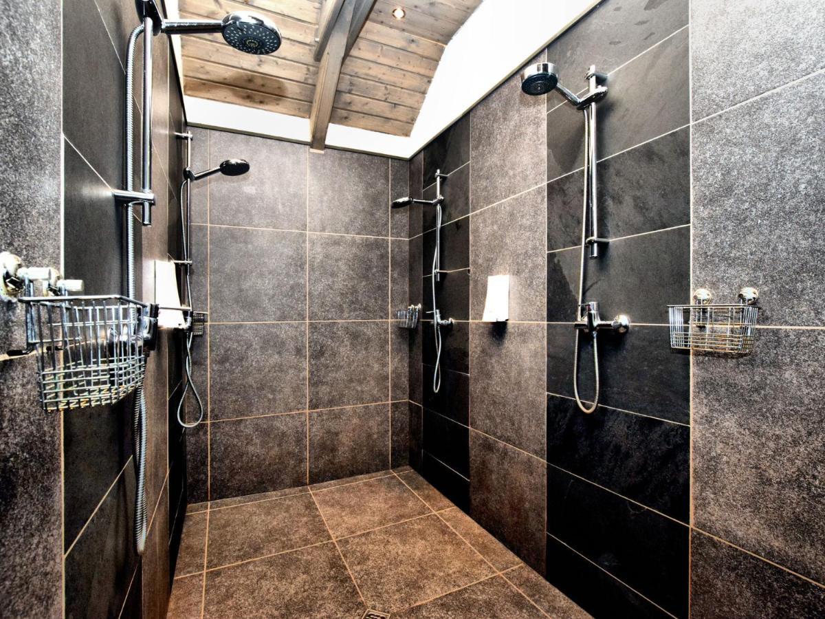 Beautiful Villa With Heated Outdoor Pool Manhay Экстерьер фото