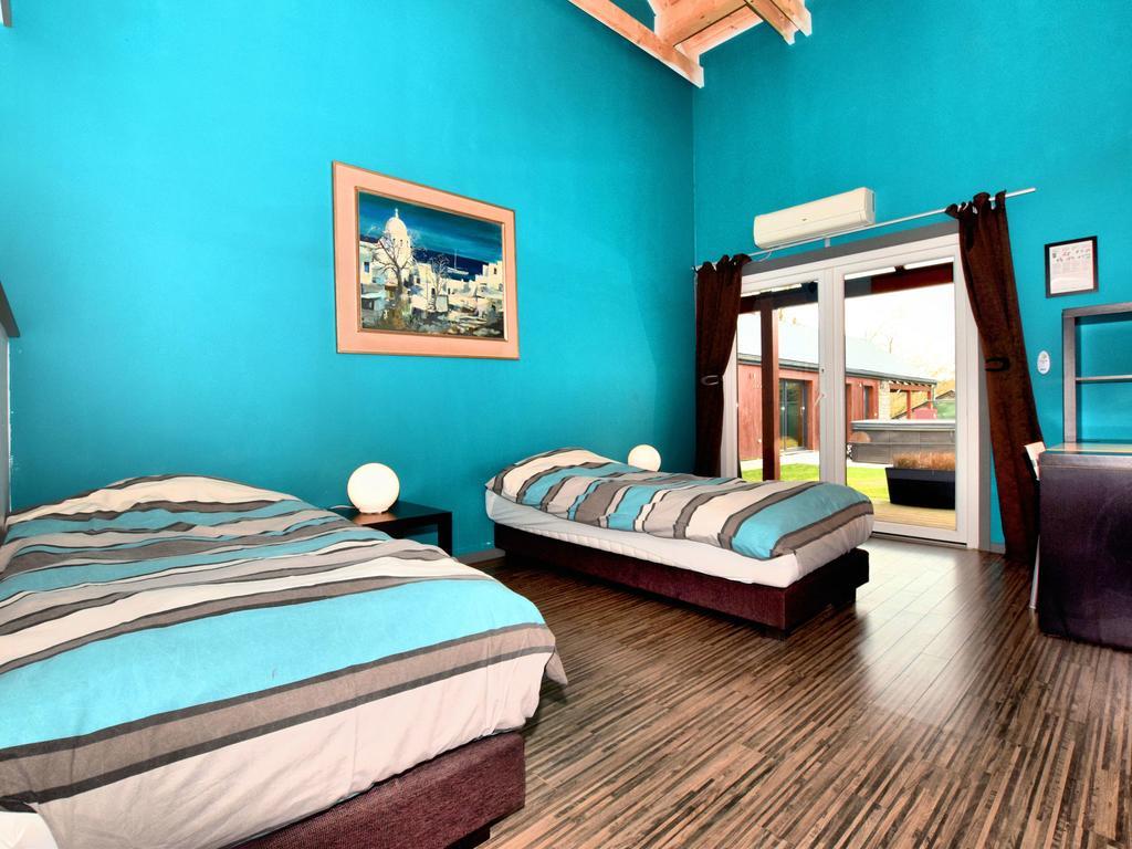 Beautiful Villa With Heated Outdoor Pool Manhay Экстерьер фото